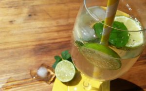 Hugo, Holler , Holunderblte, Hollerblütensirup, Holunderblütensirup, siruo, rezept, lecker, frisch, Sommer