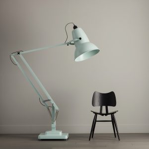 Anglepoise Lamp, Lampe Design, Klassiker, Designklassiker, George Carwardine, Briefmarke, Stamp, Großbritanien, Greatbritain, Geschichte, Idee, Entstehung, alt und neu, Erfinder, Erfindung,