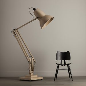 Anglepoise Lamp, Lampe Design, Klassiker, Designklassiker, George Carwardine, Briefmarke, Stamp, Großbritanien, Greatbritain, Geschichte, Idee, Entstehung, alt und neu, Erfinder, Erfindung,