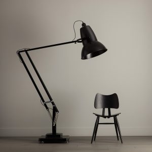 Anglepoise Lamp, Lampe Design, Klassiker, Designklassiker, George Carwardine, Briefmarke, Stamp, Großbritanien, Greatbritain, Geschichte, Idee, Entstehung, alt und neu, Erfinder, Erfindung,