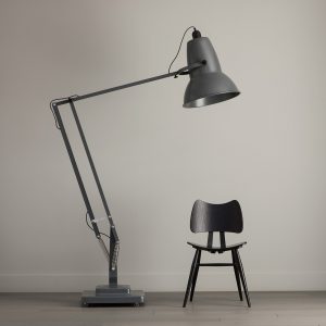 Anglepoise Lamp, Lampe Design, Klassiker, Designklassiker, George Carwardine, Briefmarke, Stamp, Großbritanien, Greatbritain, Geschichte, Idee, Entstehung, alt und neu, Erfinder, Erfindung,